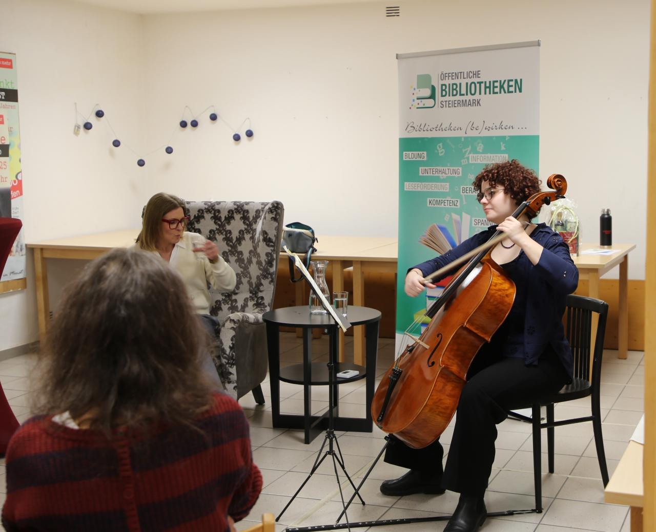 Paula Smole mit Cello